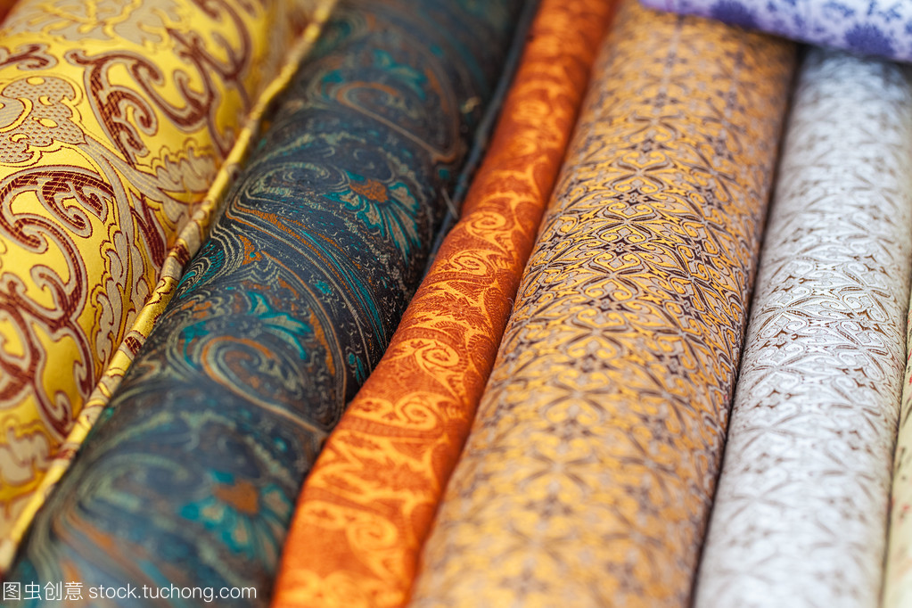 工廠直銷(xiāo)新選擇 卷織物、紡織品與針織品原料批發(fā)深度解析